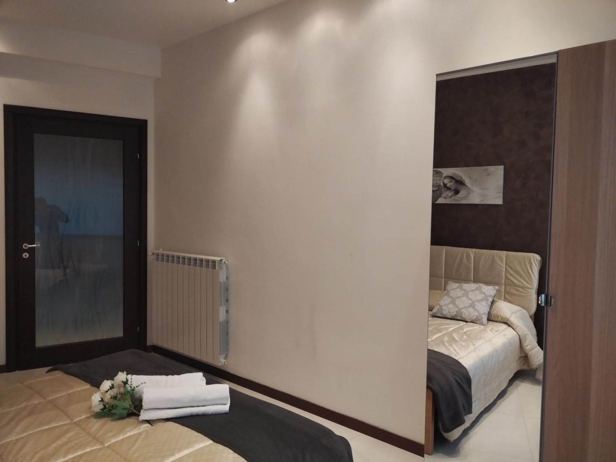 Twin House Apartment Tito Ngoại thất bức ảnh