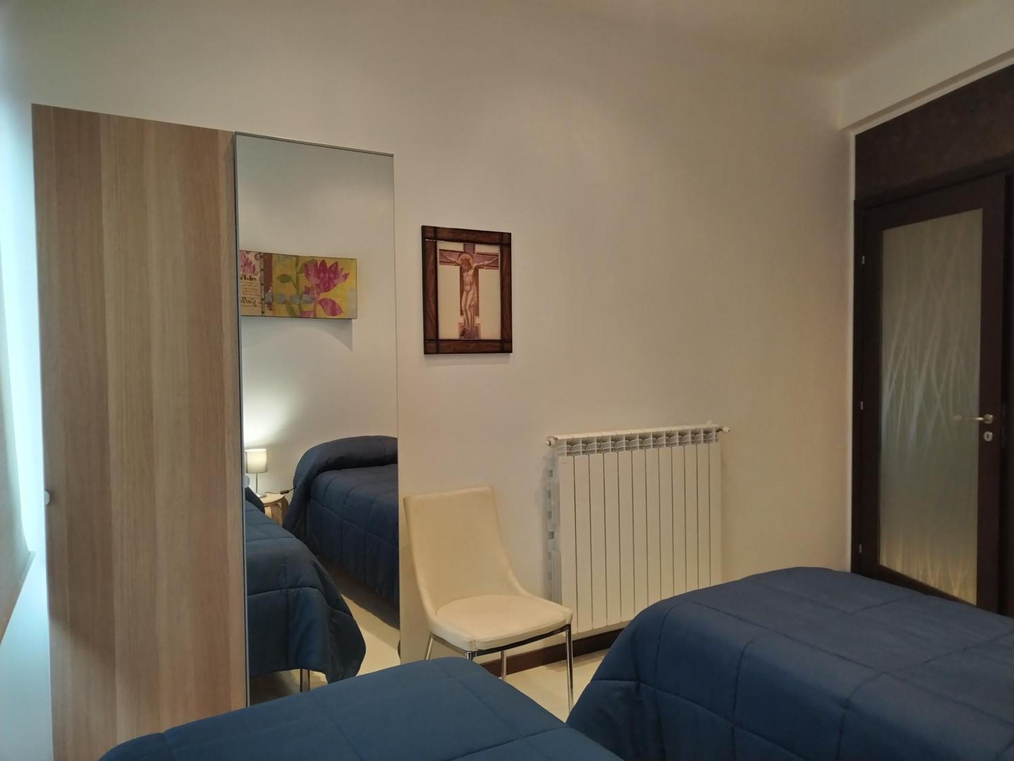 Twin House Apartment Tito Ngoại thất bức ảnh