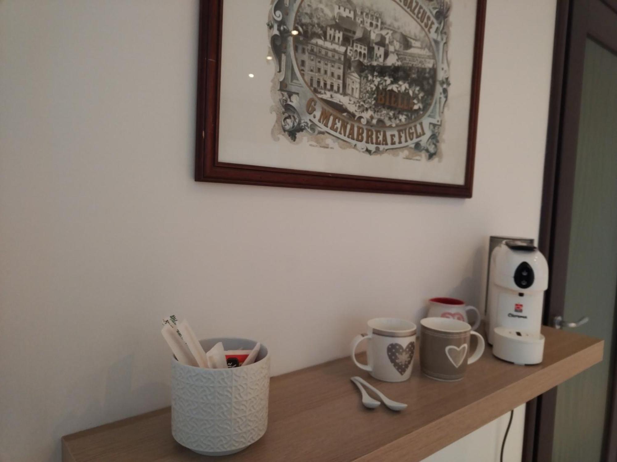 Twin House Apartment Tito Ngoại thất bức ảnh